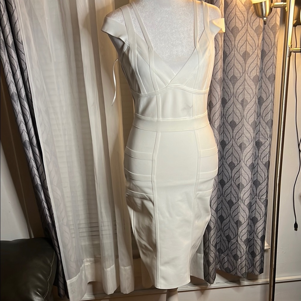 Hybrid & Company Elegant Cream Midi Dress